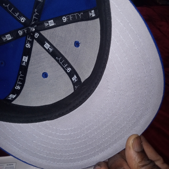 New Jersey and Hat - Picture 8 of 10